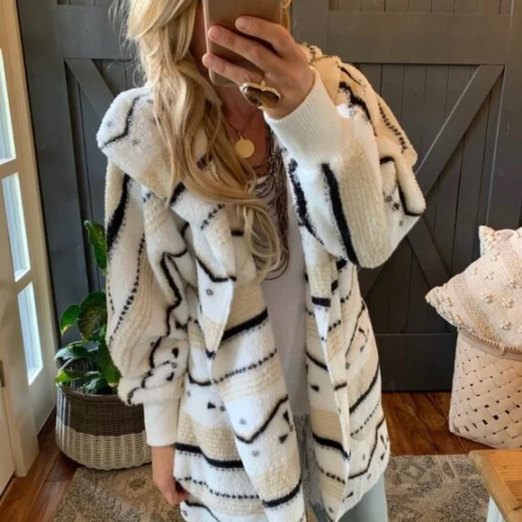 New Cozy Oversized Teddy Hooded Cardigan Sweater Coat / Western Southwest Aztec - Picture 6 of 9